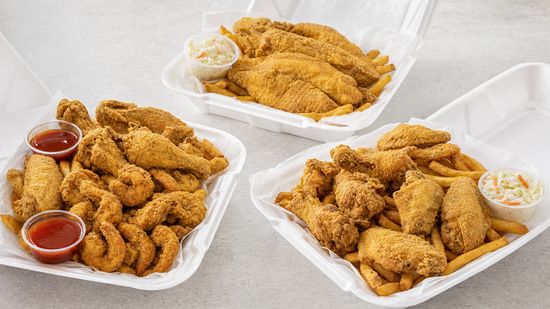 Luna's Chicken N Seafood (TROOST)