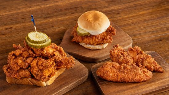 Joella's Hot Chicken (Mason)
