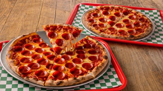 Shark's Pizza (79th)