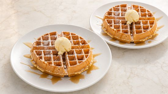 The Broken Yolk Cafe - La Costa