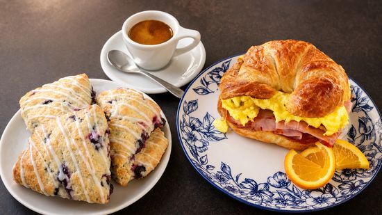 Cafe Feellove St George Blvd (2 W St George Blvd)
