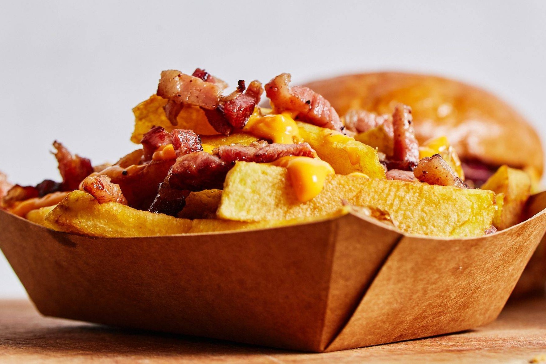 Frites Cheddar Lardons Oignons frits