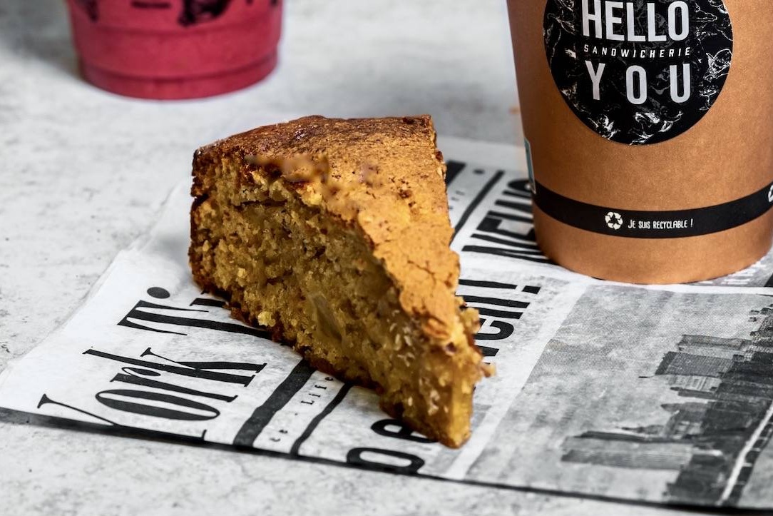 CAKE À LA POMME AU CARAMEL BEURRE SALÉ