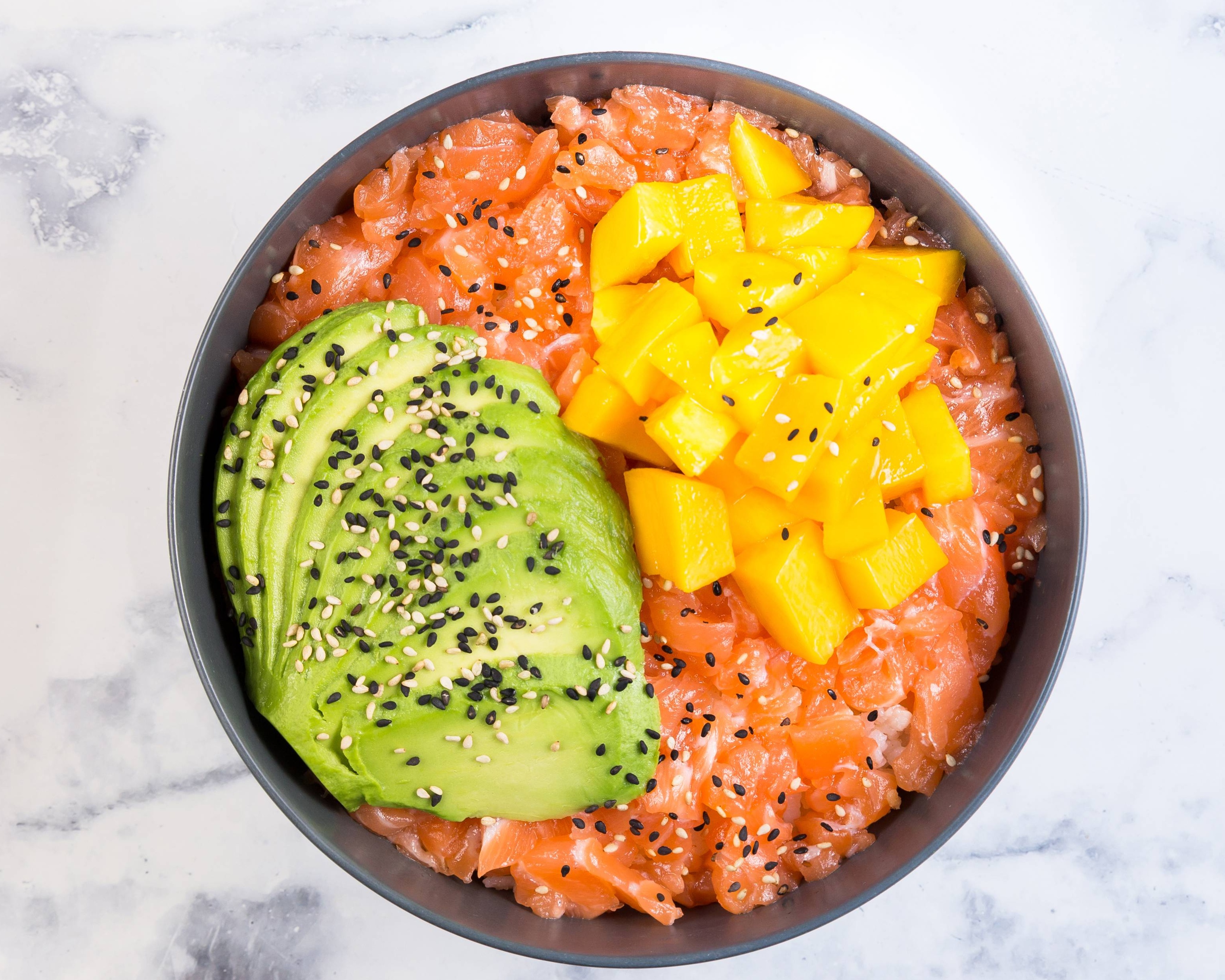 Tartare saumon mangue avocat