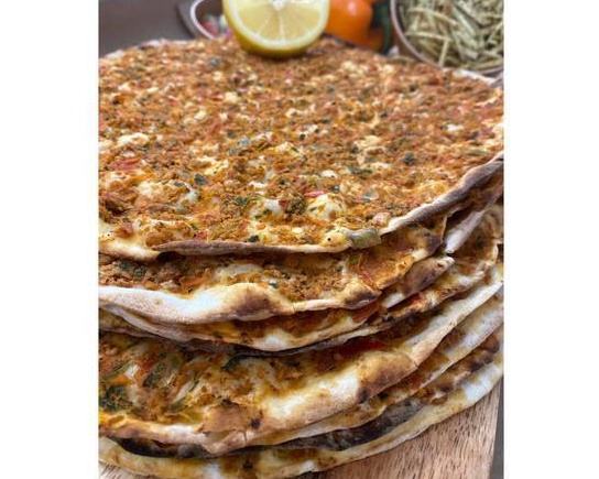 NEW⭐️Lahmadjoun, 2 pizza roulées à la viande, NON K