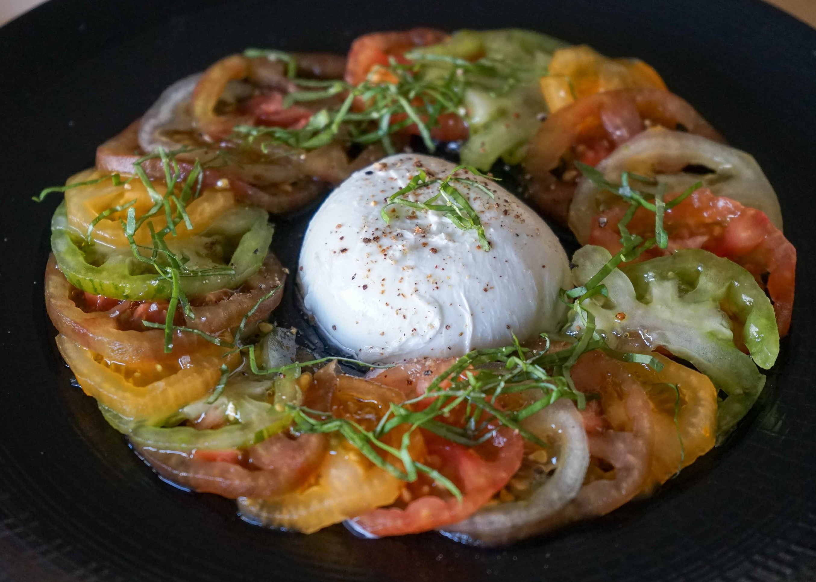 Salade tomate mozzarella et buratta