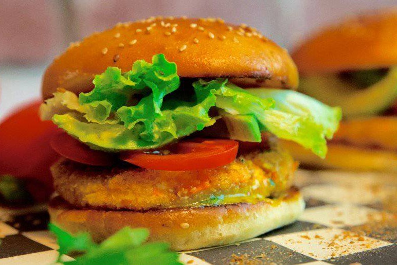 MENU CHICKEN BURGER