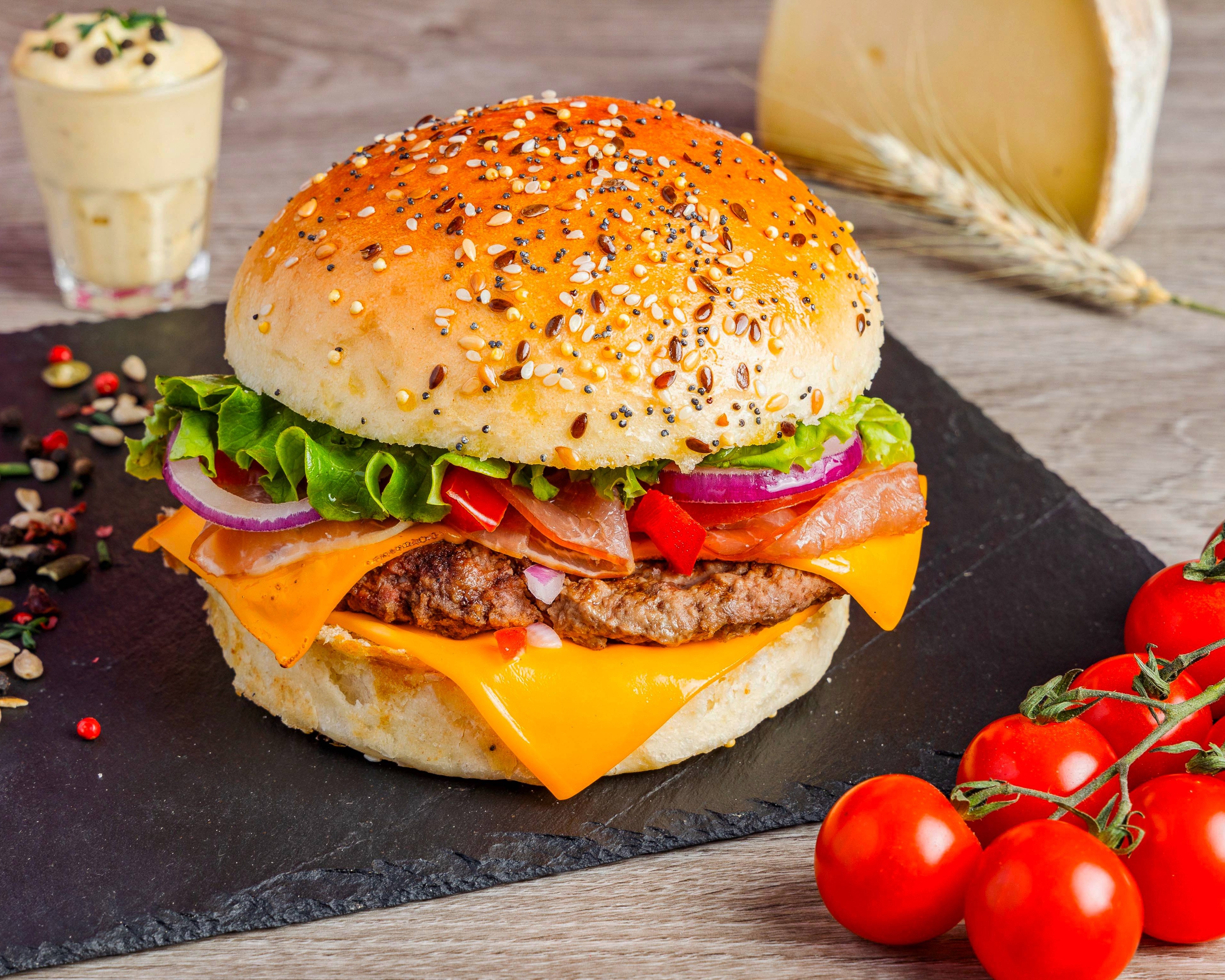 🥩🥓🍔 Burger Manhattan
