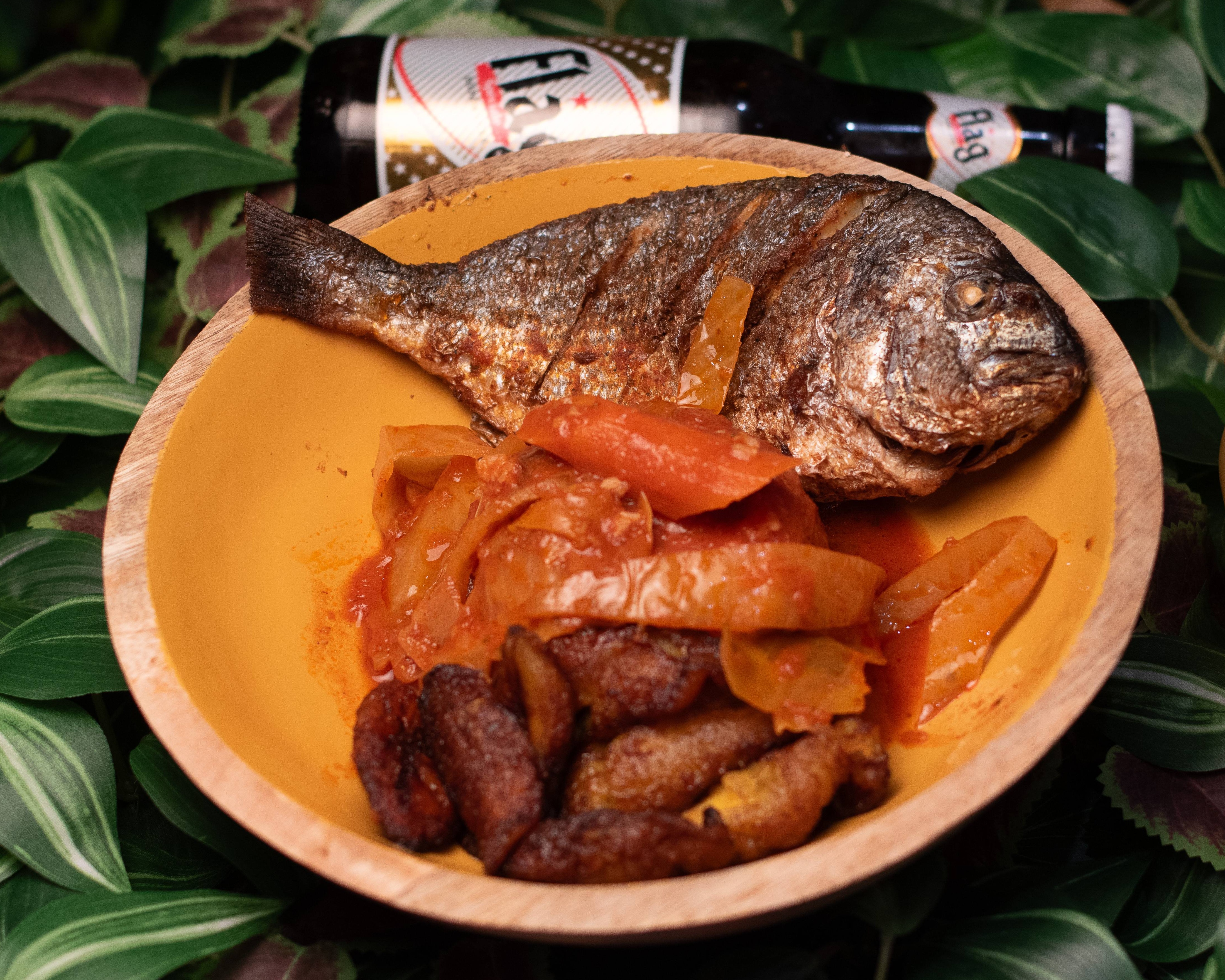 Nano (Thieb  Poisson🐠 /Poulet 🍗  (🥕🥬+ 🍚 + 🍌)