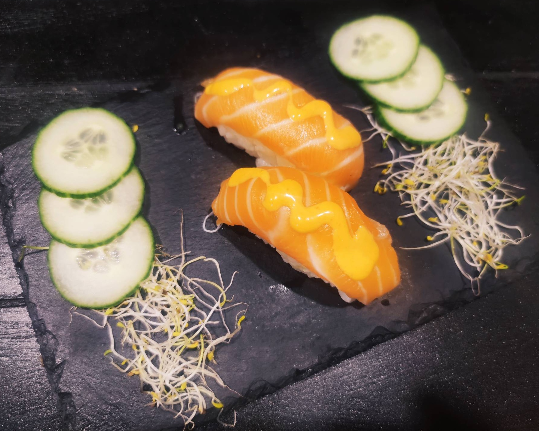 Sushi Saumon Spicy 🍣🔥🐟