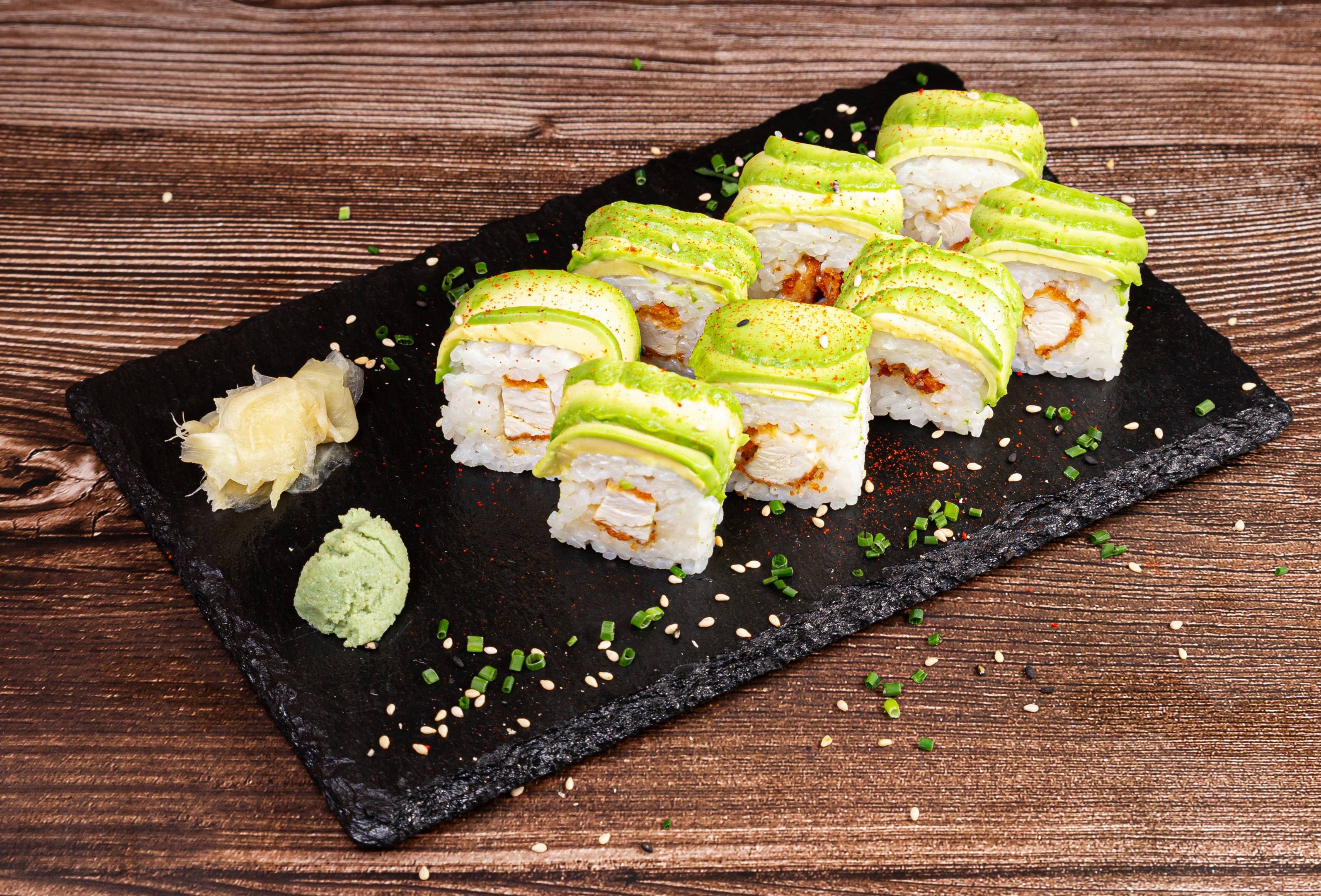AVOCADO ROLL'S  Poulet Pané/ Mayo
