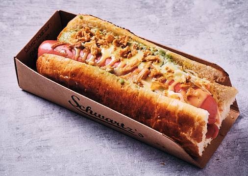 Hotdog avocado