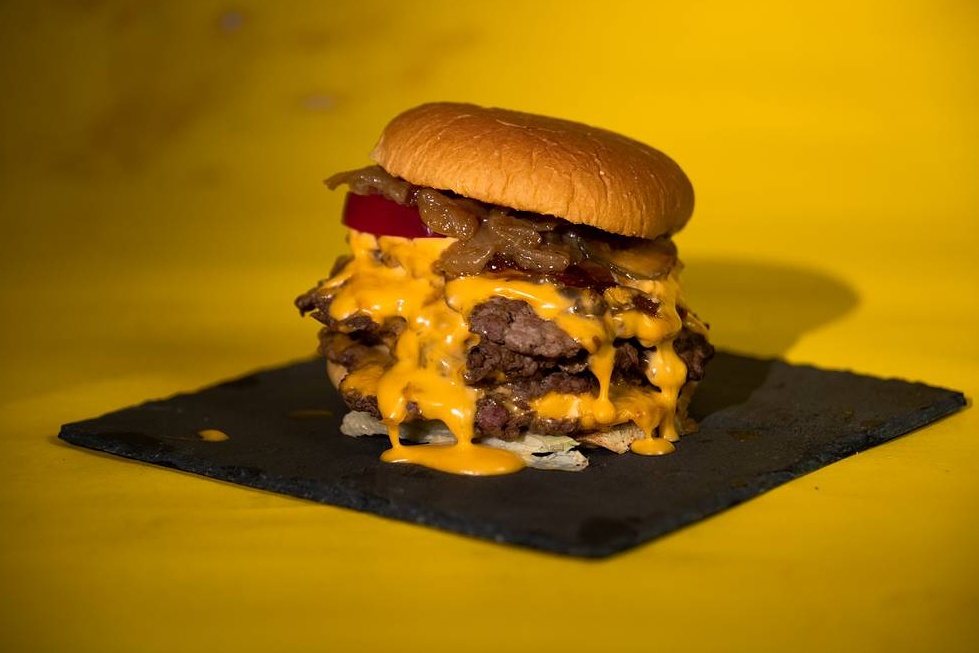 Smitty's Ogre🍔🍔🧀🥬🧅