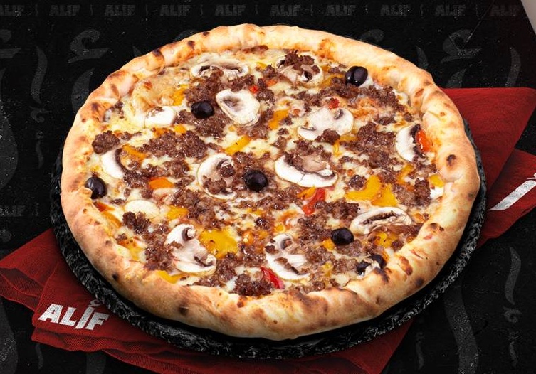 Pizza Bolognaise