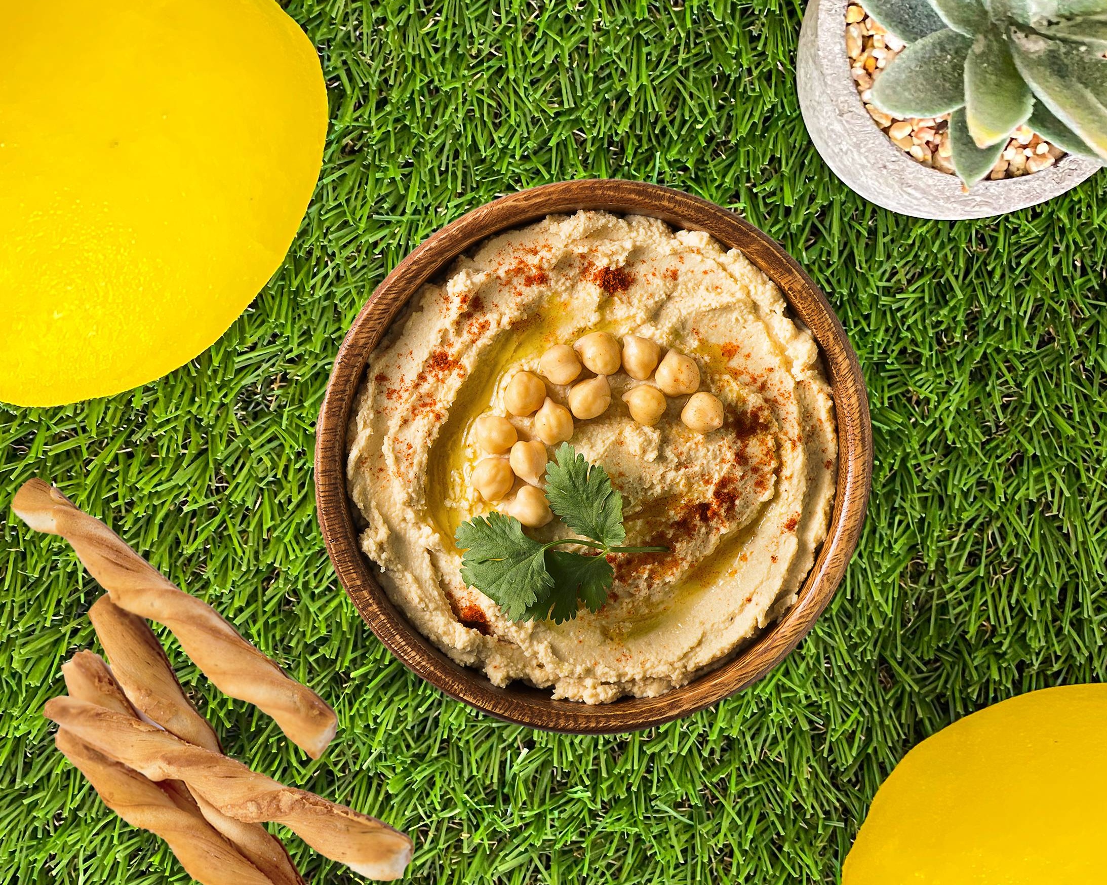Houmous et gressins