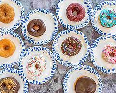 Donut Connection (5205 NW 39th Ave)