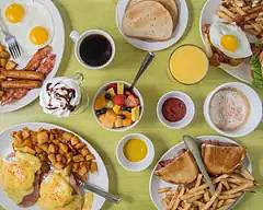 Teto's American Cafe 