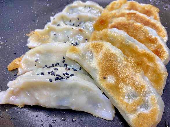 Fried Dumpling (12 pcs)