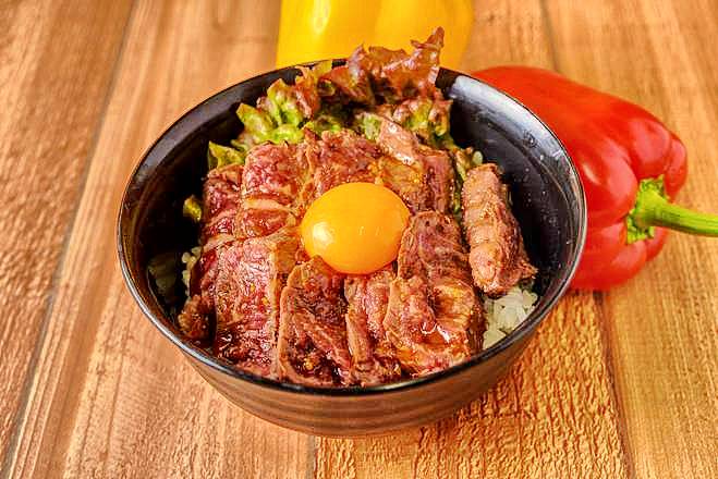 ハラミとローストビーフとごはん 新深江店 Skirt steak, roast