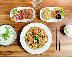 L Philippine Cuisine