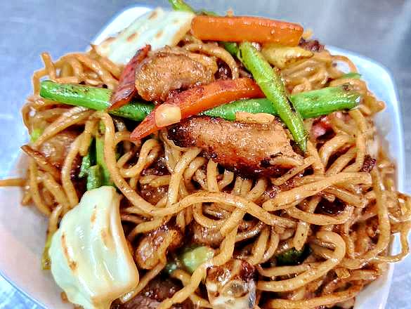 Pork Fried Noodle (700ml)