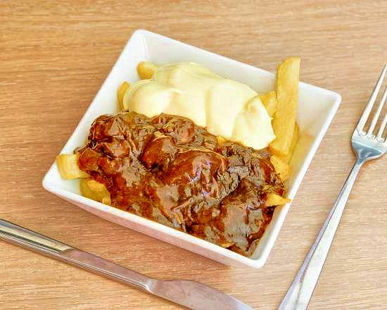 Friet zuurvlees