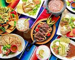 Luna Mexican Grill (6600 Evergreen Way)