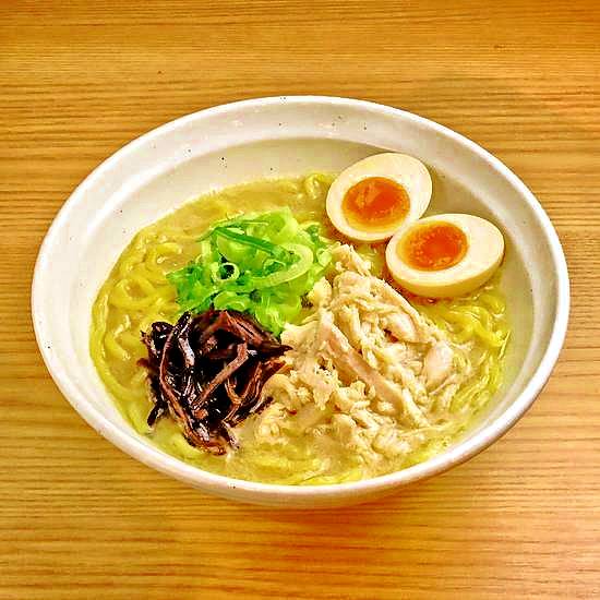 味玉付き鶏白湯ラーメン