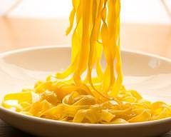 Uovo (4635 Admiralty Way)