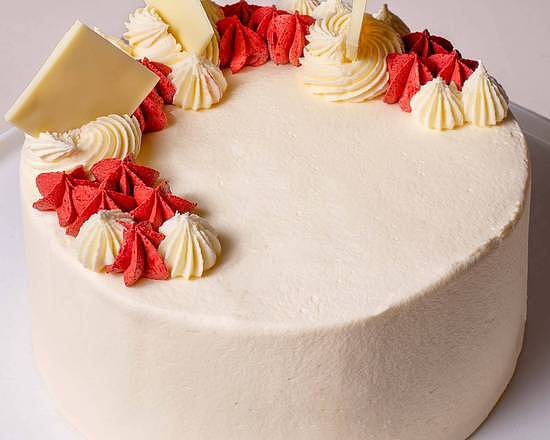 White Chocolate Raspberry Pavlova Ice Cream Cake