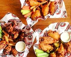 Johnny's Tavern (Power & Light)