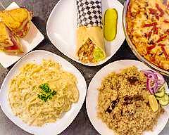 Aladin’s pizzeria & shawarma place (Portage)