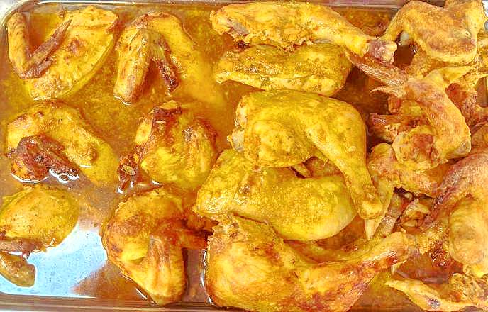 BAKED OR BBQ CHICKEN With 2 Side