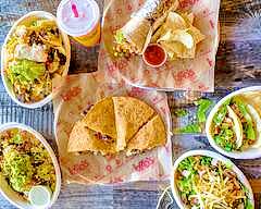 Izzo's Illegal Burrito (4316 Veterans Memorial Blvd)