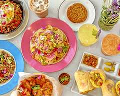 Bites & Bashes Cafe (Lomita)