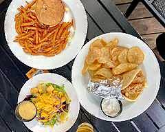Brazwell's Premium Pub