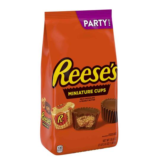 Reese's Milk Chocolate Peanut Butter Cups Miniatures Candy - 35.6 oz