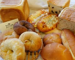 【全粒粉パンと焼き菓子】もものはベーカリー