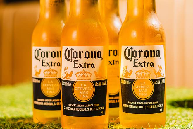 4 Bottles of Corona