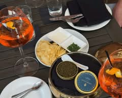 Sauvignon Wine Locker & American Trattoria (St Pete)