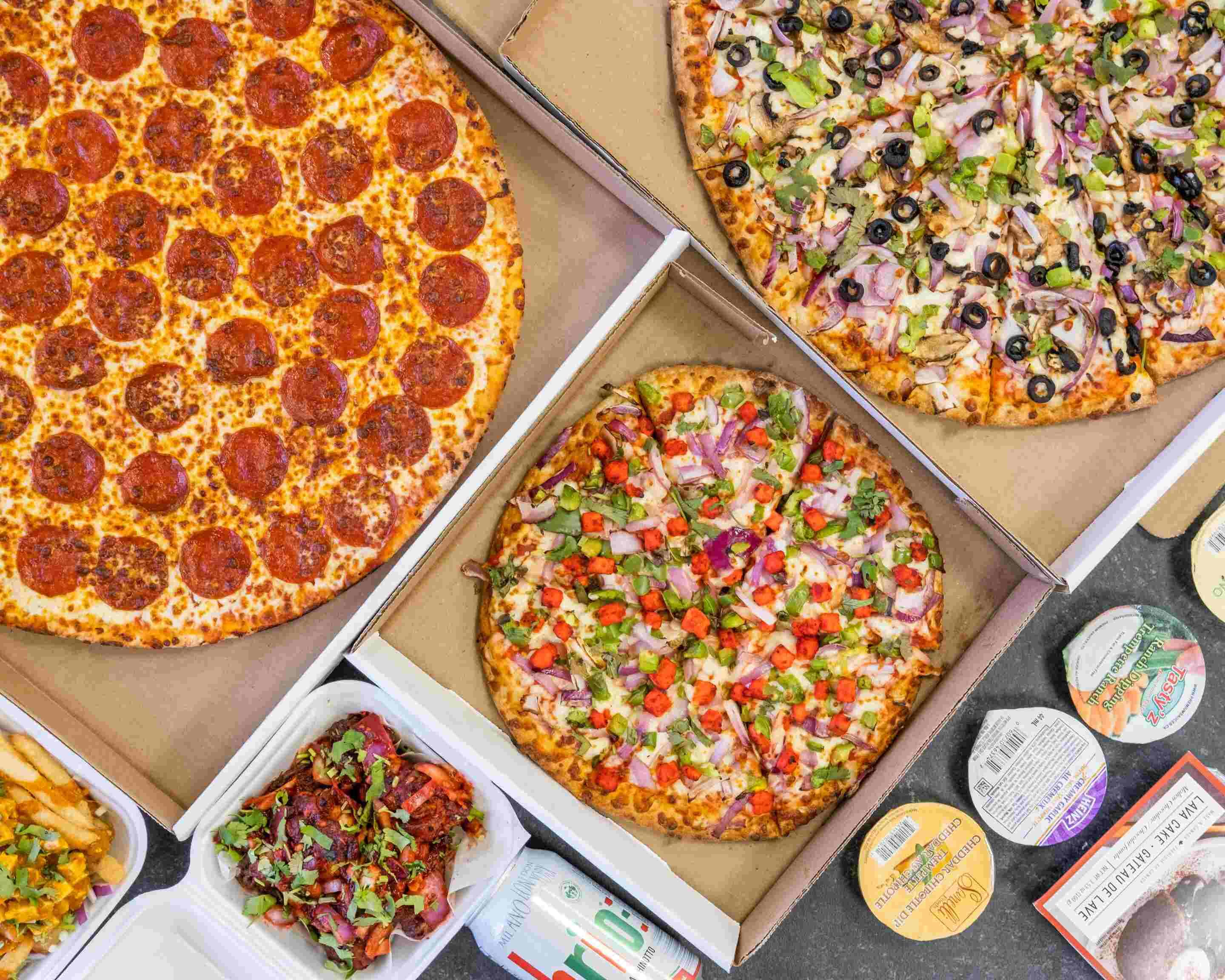 Order Farmer'z Pizza - Menu & Prices - Brampton Delivery | Uber Eats