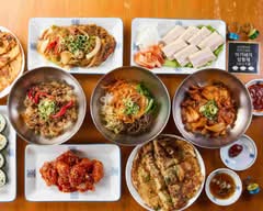 Korean Kitchen 3匹の子豚　西大路5条店