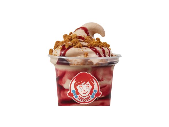 Cherry Crumble Frosty®, Chocolate (Cals: 390-580)