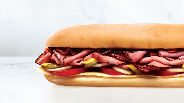 Large Montreal Smoked Meat Sub / Grand sandwich à la viande fumée de Montréal