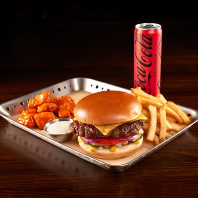 Chilis Combo Coca-Cola Burger & Wings