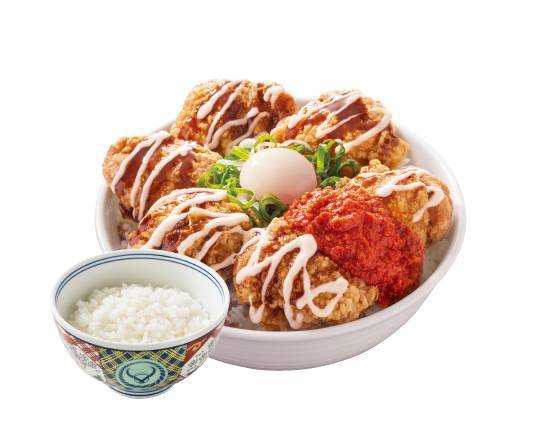 にんにくマシマシから揚げ超特盛丼（半熟）