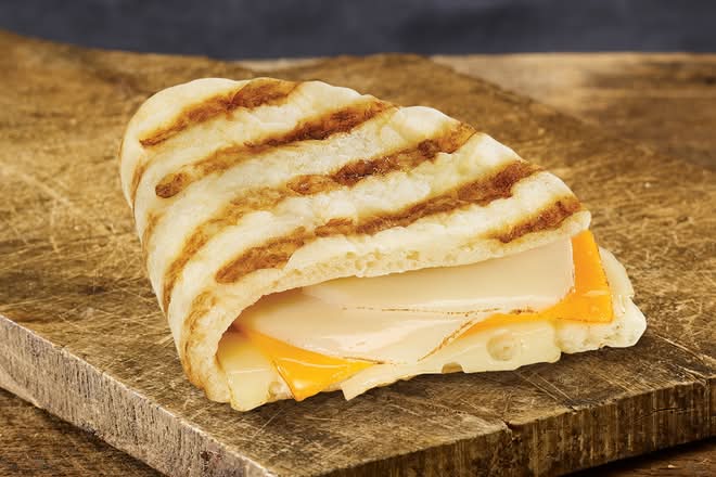 TRIPLE CHEESE KIDS MEAL