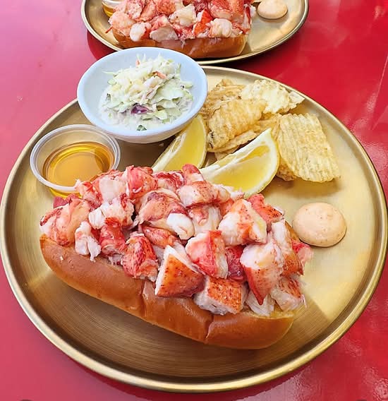 Royal Lobster photo 3