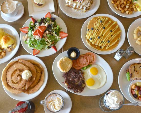 Reveille Coffeehouse Cafe - Sugar Hill