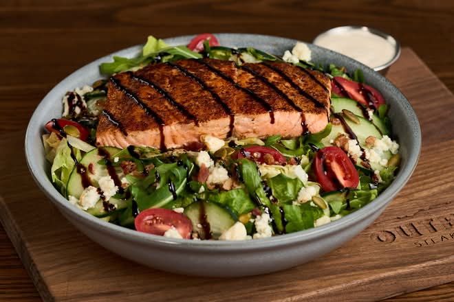 Fresh Sydney Salad - Salmon